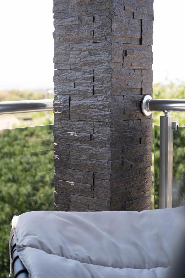 Black Diamond Apartment Vilanija Exterior foto